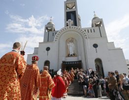 Russian drone damages Kyiv Catholic cathedral